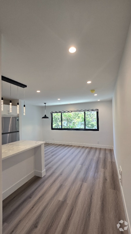 Building Photo - 140 Montecito Ave Unit 201 Rental