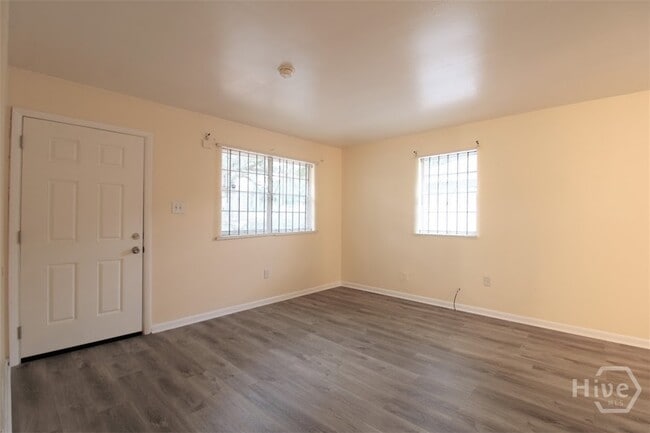 Photo - 1204 E Anderson St Casa