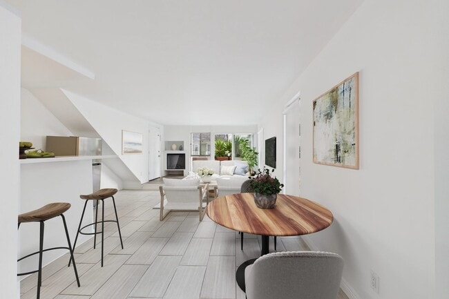 15 Catamaran Street