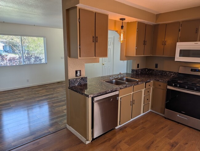 Photo - 2377 W Panama St