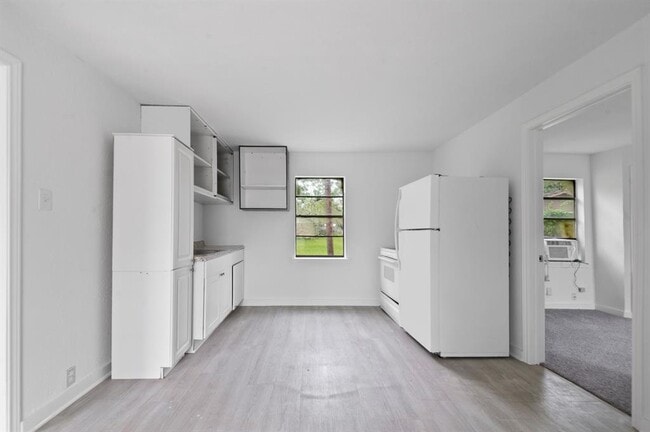 Building Photo - 806 E Emily Ave Unit 5 Rental