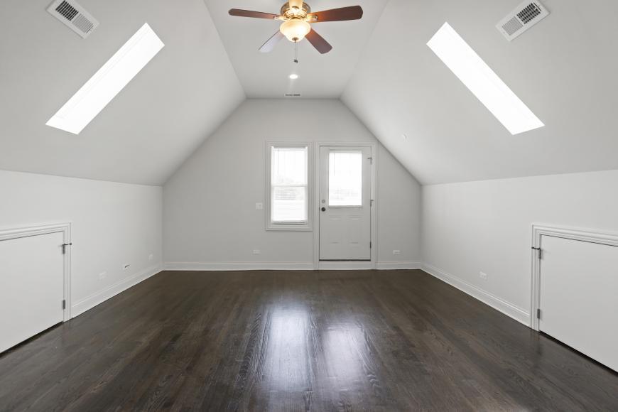 2 bedroom in Chicago IL 60618 - 2 bedroom in Chicago IL 60618 Condo Unit 3