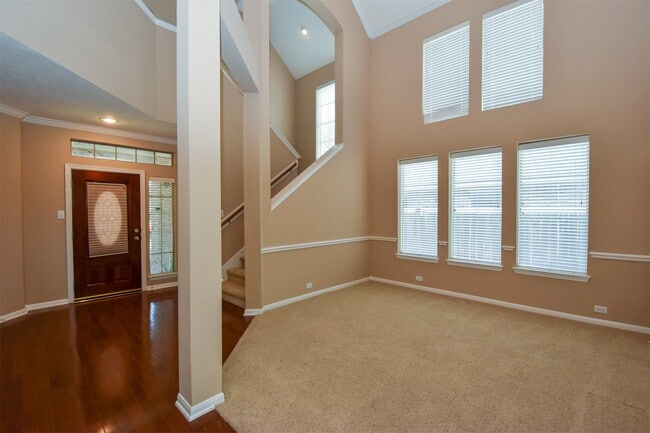 Photo - 21223 Pennshore Ln