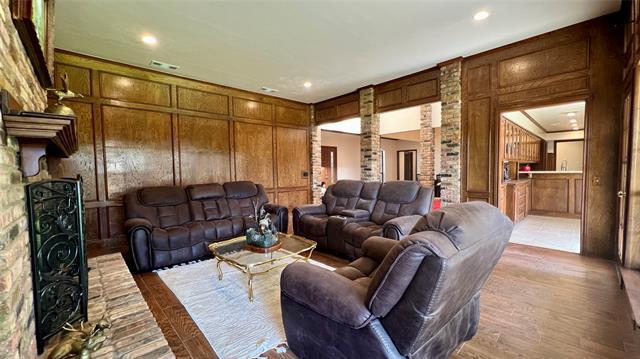 Photo - 3600 Interlaken Dr