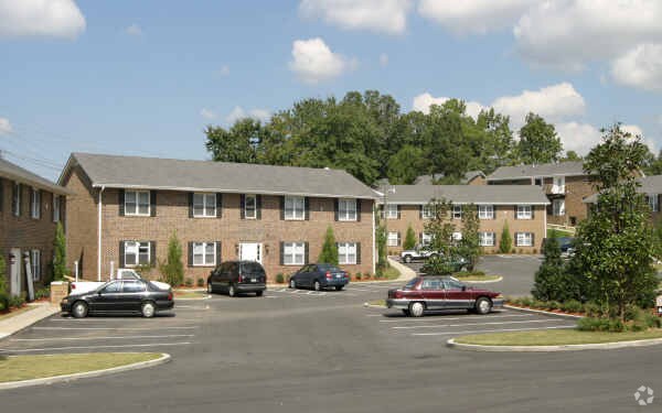 Cherokee Court Apartments - Cherokee Court Apartments