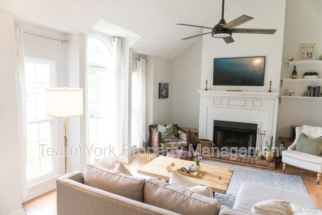 Photo - 827 Harbor Pl Dr