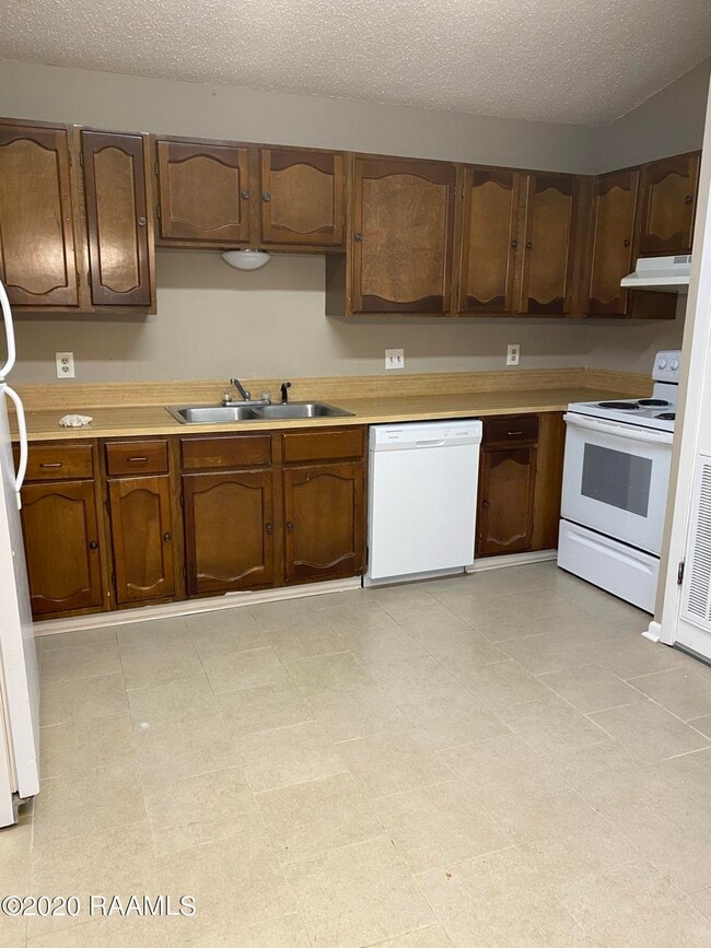 Photo - 212 Briarcliff Dr