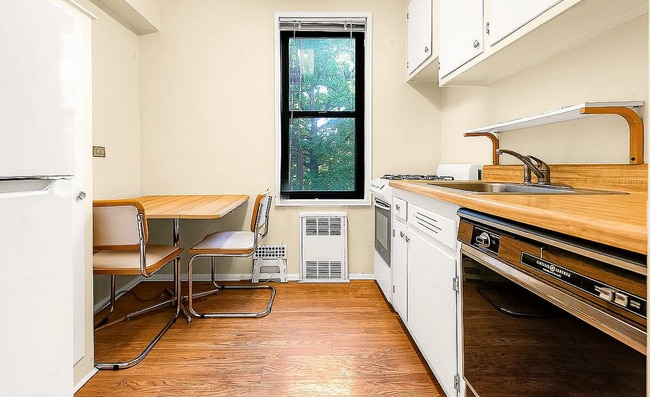 Building Photo - 3118 Dumbarton St NW Unit 12 Rental