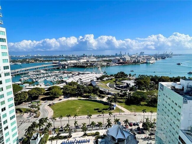 Photo - 253 NE 2nd St Unidad 253 NE 2nd St 2409