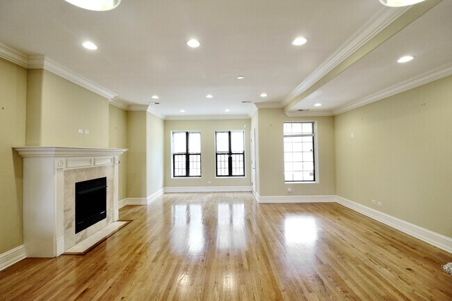 Photo - 5528 S Indiana Ave Unidad 2