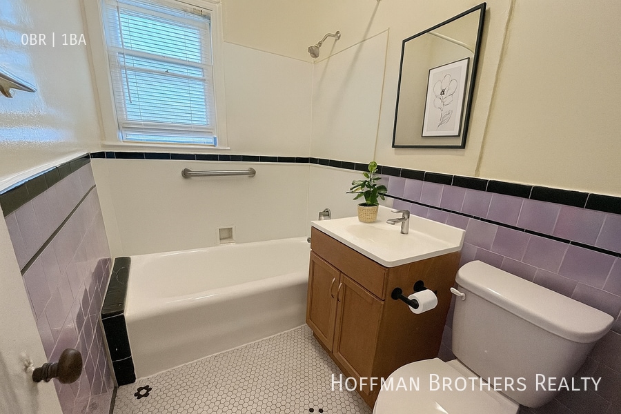 Photo - 603 Cochran Ave Unit 114