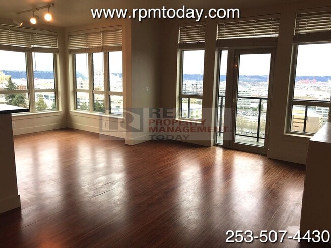 Photo - Incredible 5th Floor 2 Bedroom Condo with AMAZING Views!