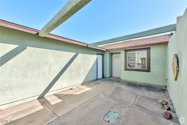 Building Photo - 506 Holick Ave Rental