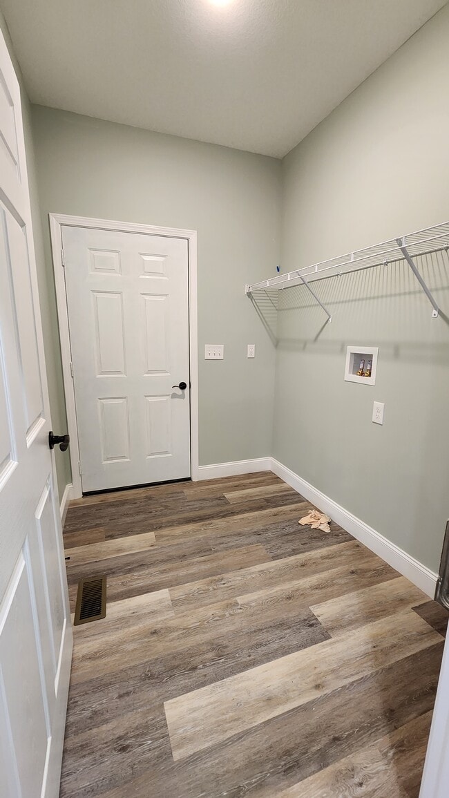 Photo - 829 River Cliff Dr