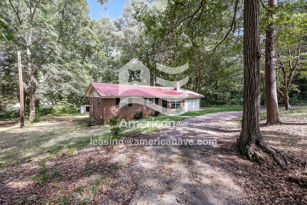 2305 Standing Springs Rd