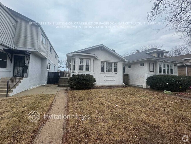 Building Photo - 6209 N Maplewood Ave Rental