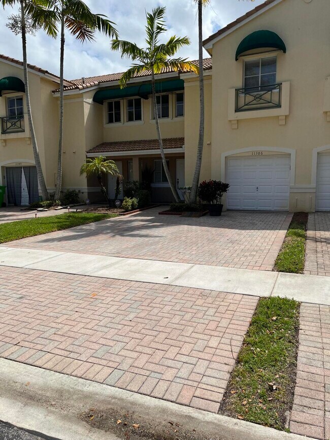 Photo - 11386 NW 33rd St