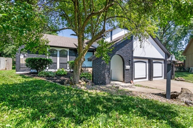 Photo - 508 Dover Ct
