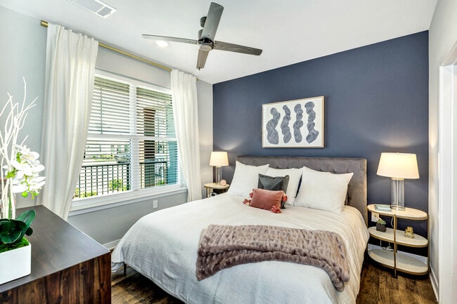 Farmhaus Apartments