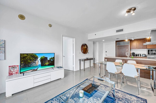 Building Photo - 485 Brickell Ave Unit SI ID1520392P