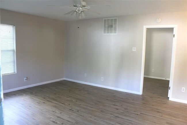 Photo - 3330 Triplett St