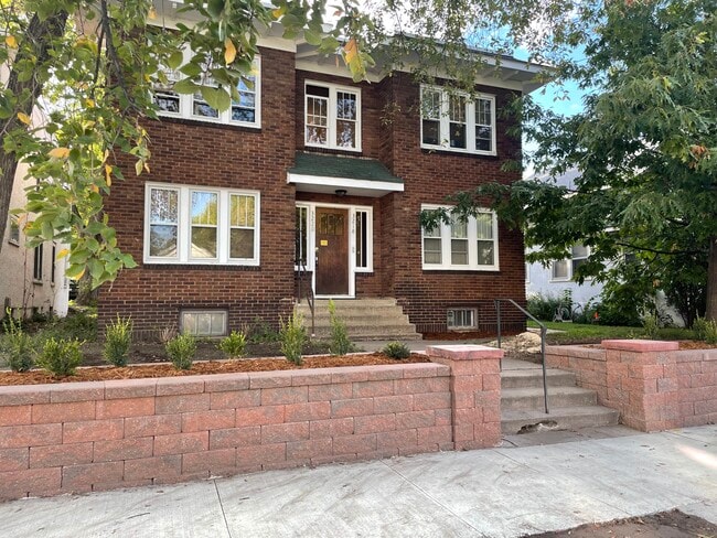 Building Photo - 3218 Bryant Ave S Unit #2