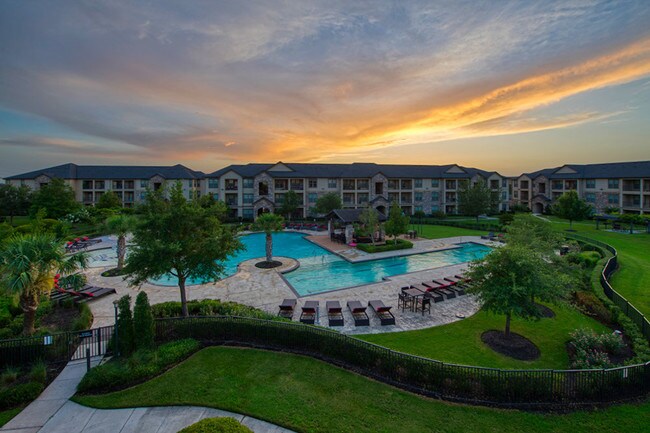 Shadow Creek Ranch Apartments For Rent Pearland Tx Forrent Com