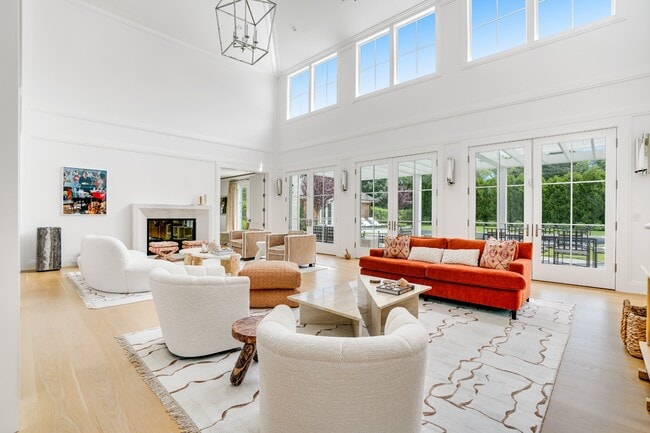 Photo - 127 Head of Pond Rd