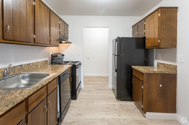 2 BR, 2 BA - Brookside - 1090 SF - Jamestown Apartments