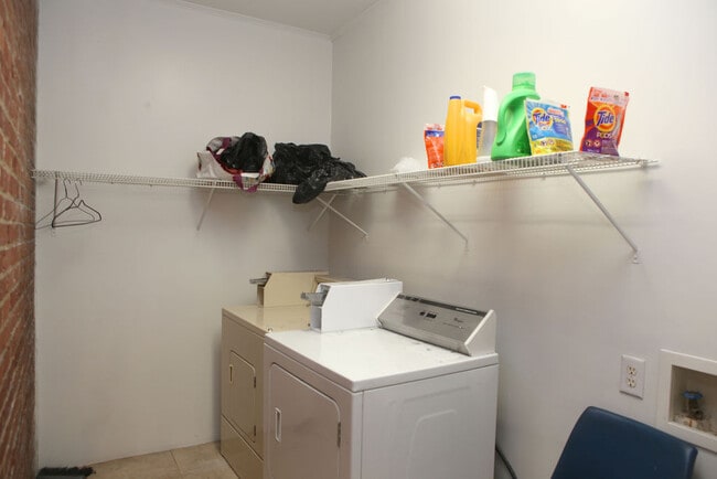 Photo - 1222 W Market St Unit 1222-A