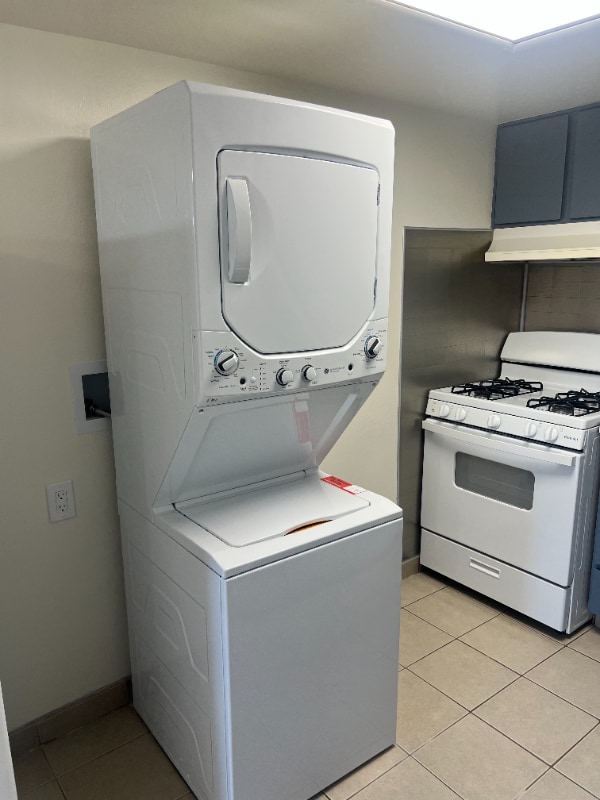 Photo - 240 Holly St