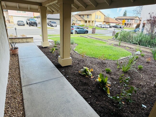 Photo - Stylish Single-Story Living in Coveted South Coast Metro