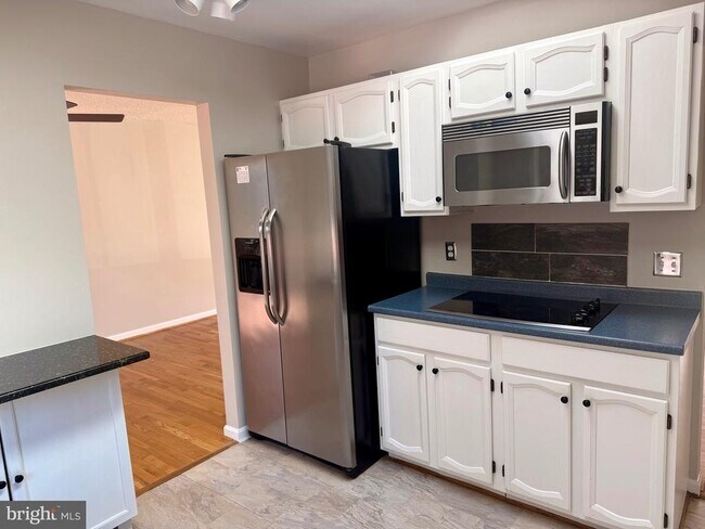 Photo - 7562 Kingman Dr