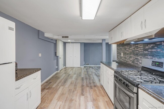 Photo - 11 Amityville Rd