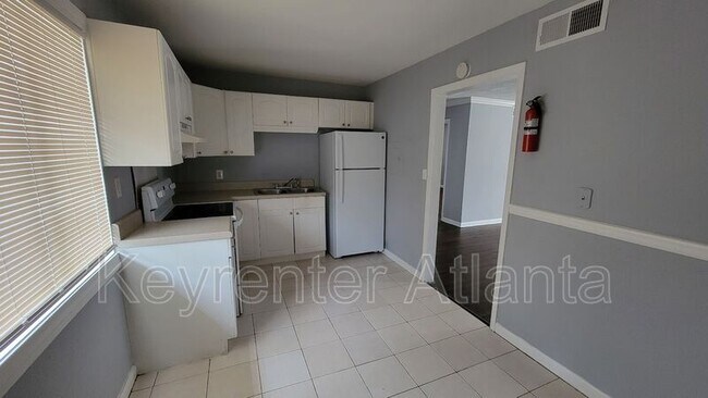 Photo - 1596 Line Cir Unidad 3