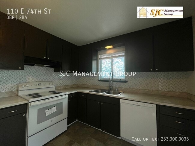Photo - 110 E 74th St