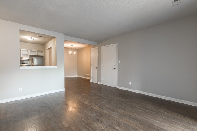 Photo - Meadow Lake Plaza