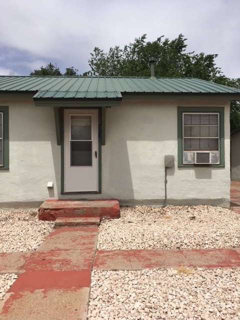 Photo - 208 W 9th St Apartment