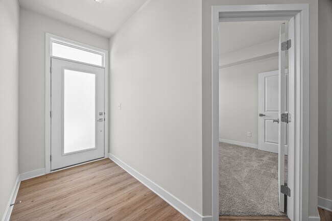 Photo - 2833 Statesville Ave