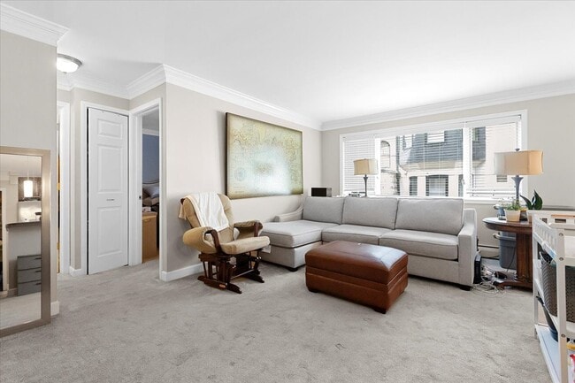 Photo - 426 W Barry Ave Unit 1 bed in lakeview