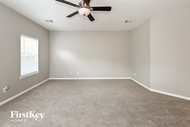 Photo - 6610 Albion Cresent Dr