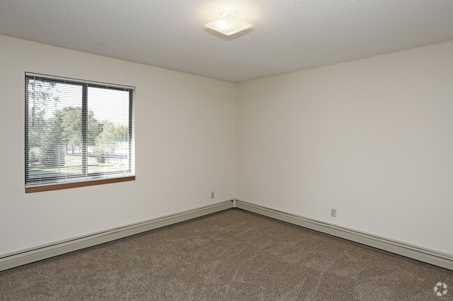 Photo - Country Club Manor