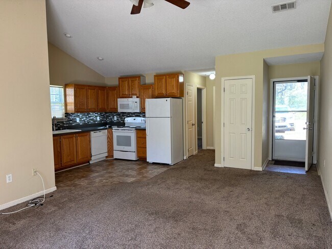 Photo - 35 W Sellers St