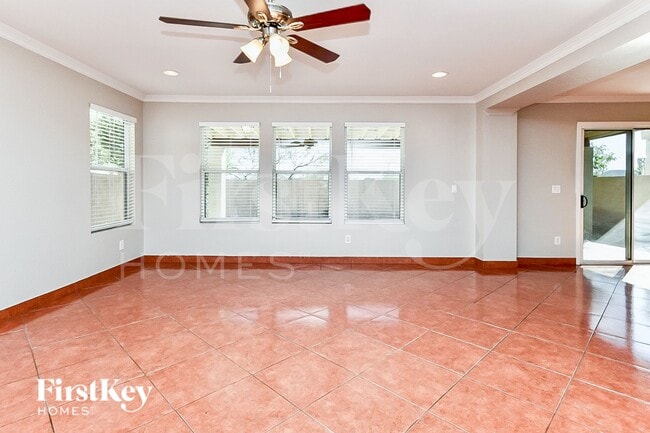 1499 W Beantree Ln
