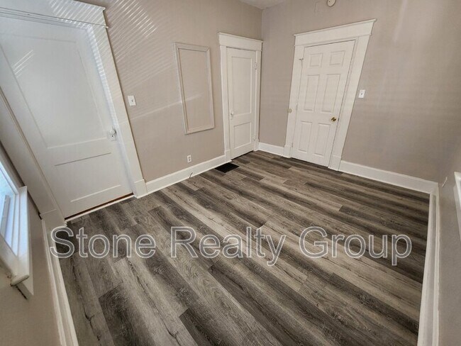 Photo - 1554 2nd Ave