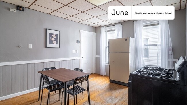 Photo - Room in Shared 5 bed/1 bath home Unidad E