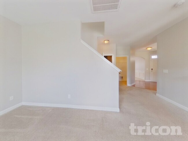 Photo - 825 Old Forester Ln