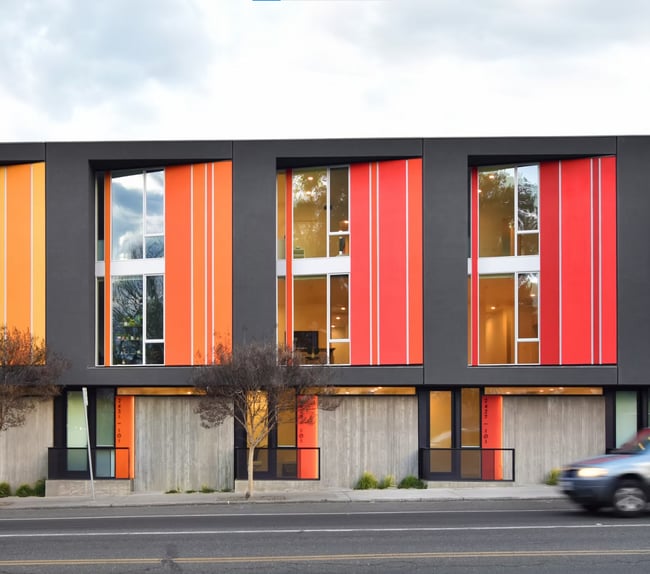 Vista de la calle del exterior de la propiedad - 2427 Binnen Ln