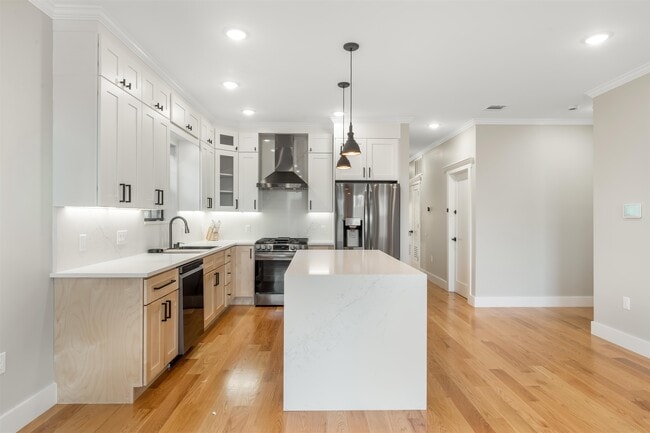 Photo - 230 Griffith St