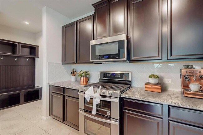 Photo - 2908 Harvester Ln